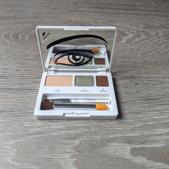 Clinique Eye Shadow Trio - Picture 5 of 5